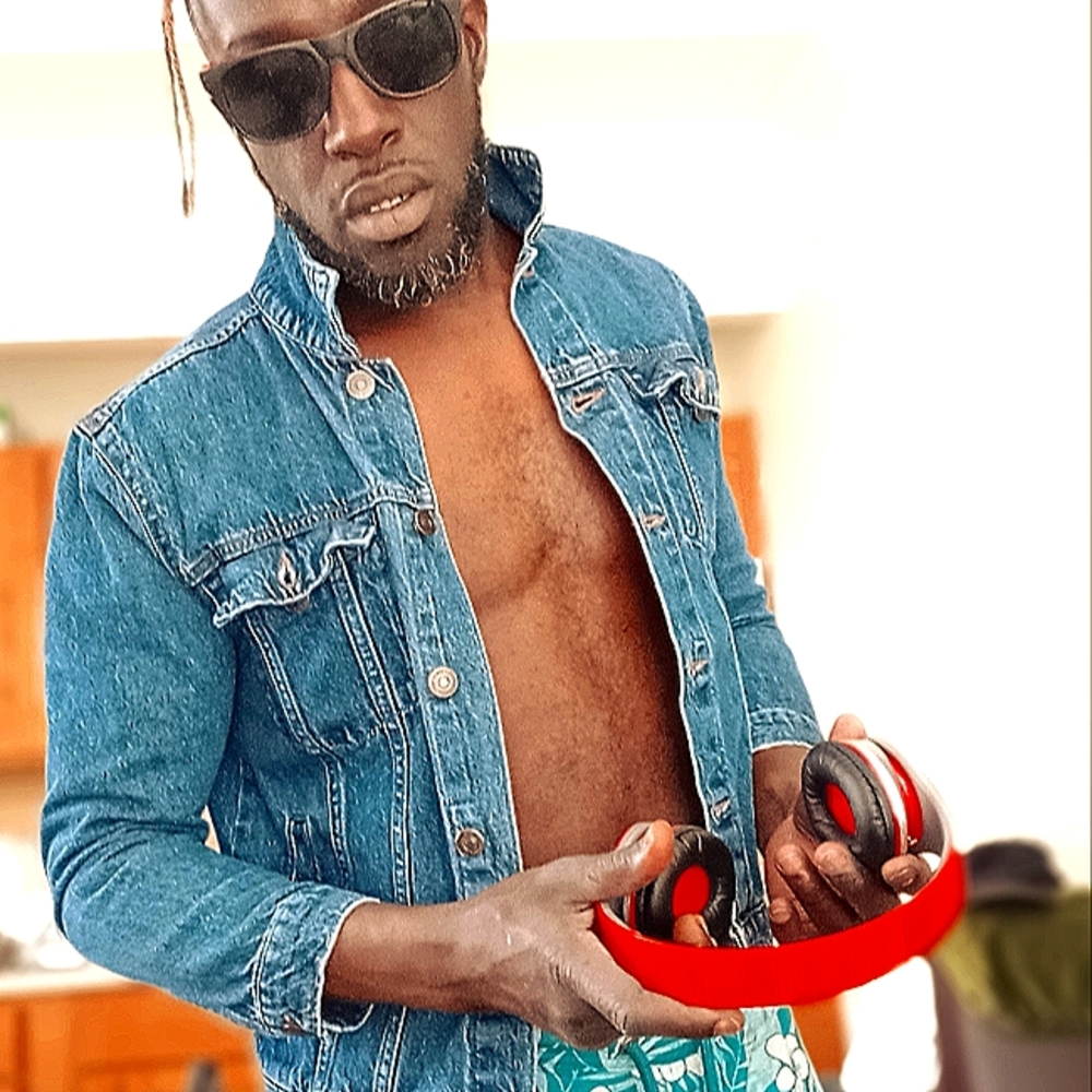 Meet your Posher, Odejah
